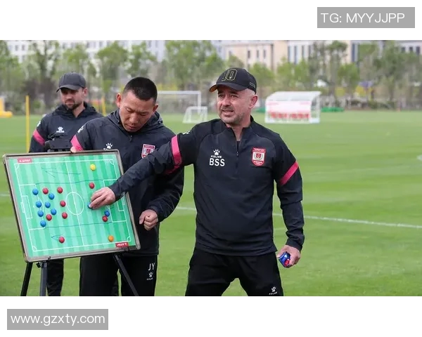 武汉网球队包夹战术解析与实战应用探讨